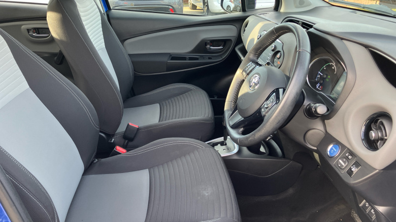 Toyota Yaris 1.5 Hybrid Icon Tech 5dr CVT Hybrid Hatchback